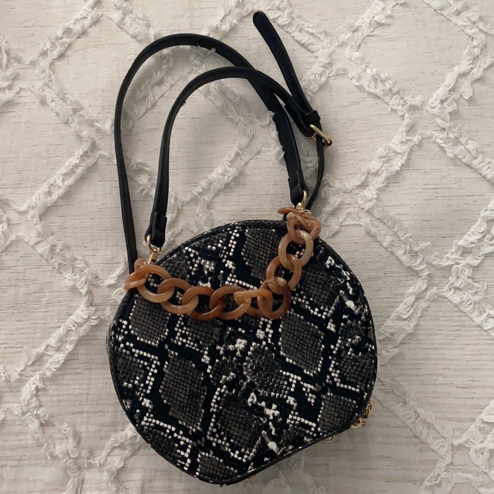 Snake skin - Round crossbody